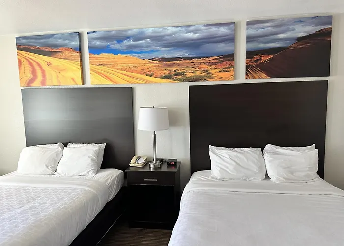 Clarion Pointe I-40 Hotel