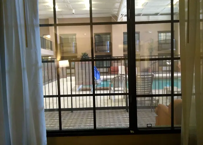 Clarion Pointe I-40 Hotel Winslow