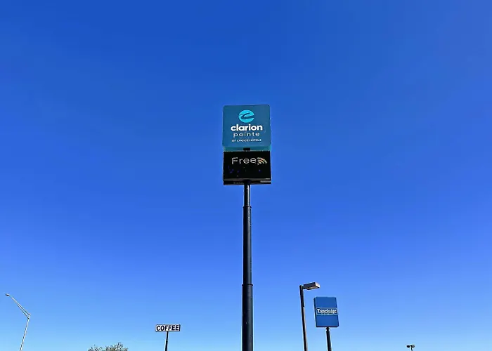 Clarion Pointe I-40 Winslow